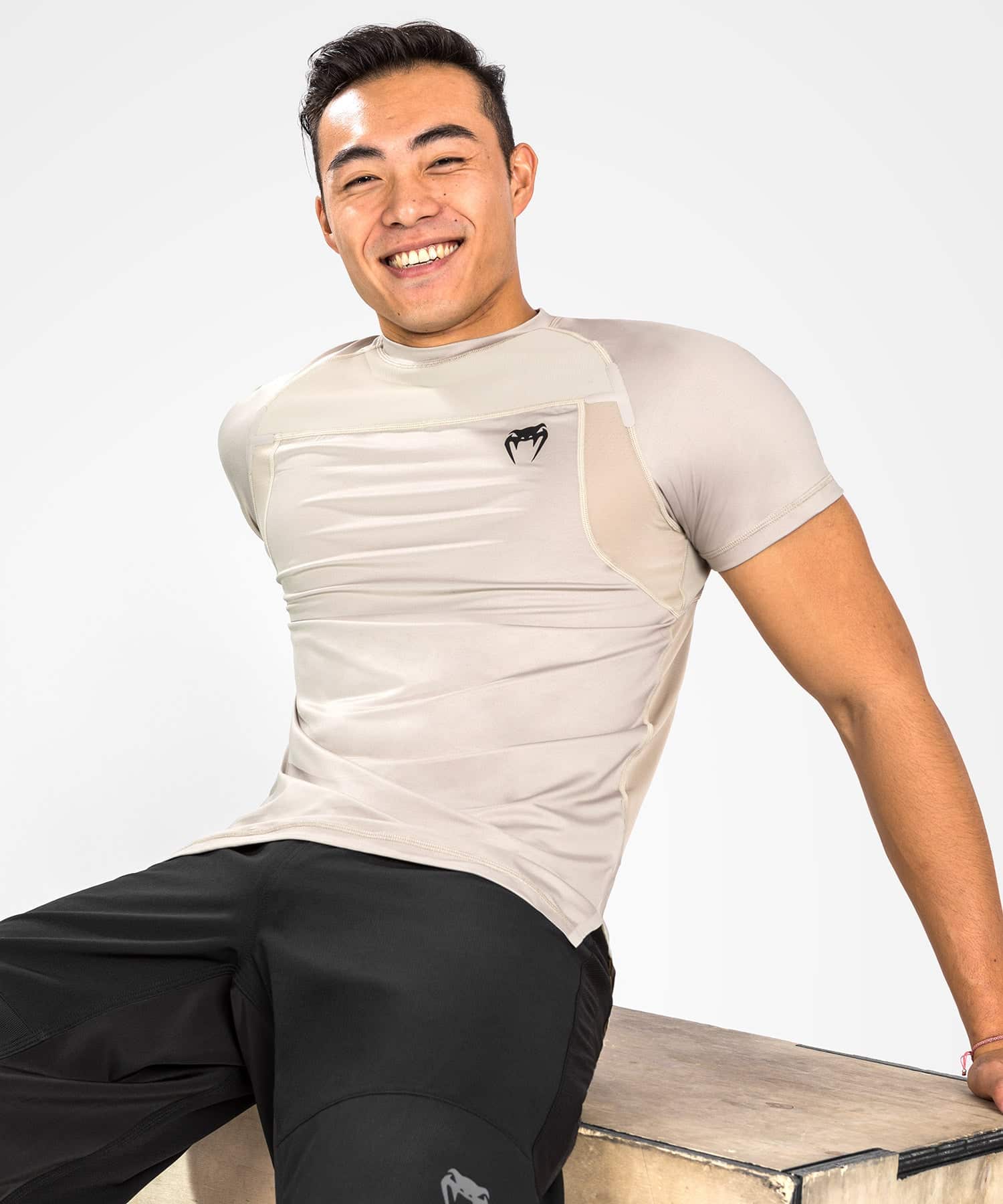 Venum g-fit air dry tech t-shirt sand
